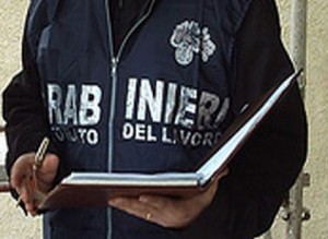 Portici: droga nascosta nella biancheria intima. Carabinieri arrestano un 21enne