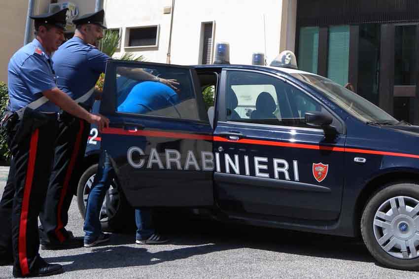 Castello di Cisterna: servizi notturni anti-droga. Carabinieri arrestano pusher 30enne