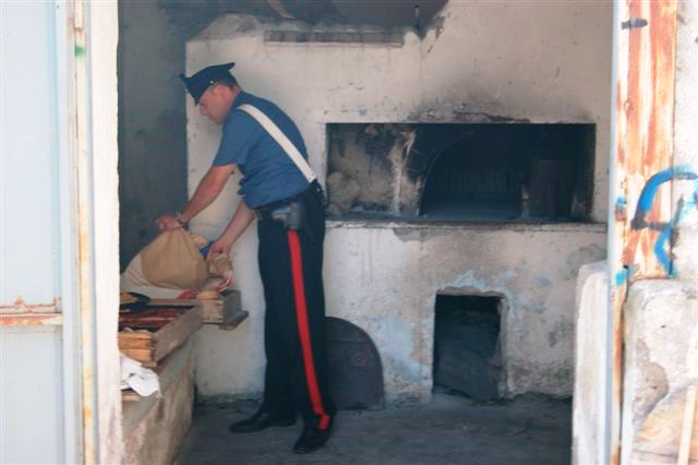 Cercola: Carabinieri scoprono forno abusivo per panificazione