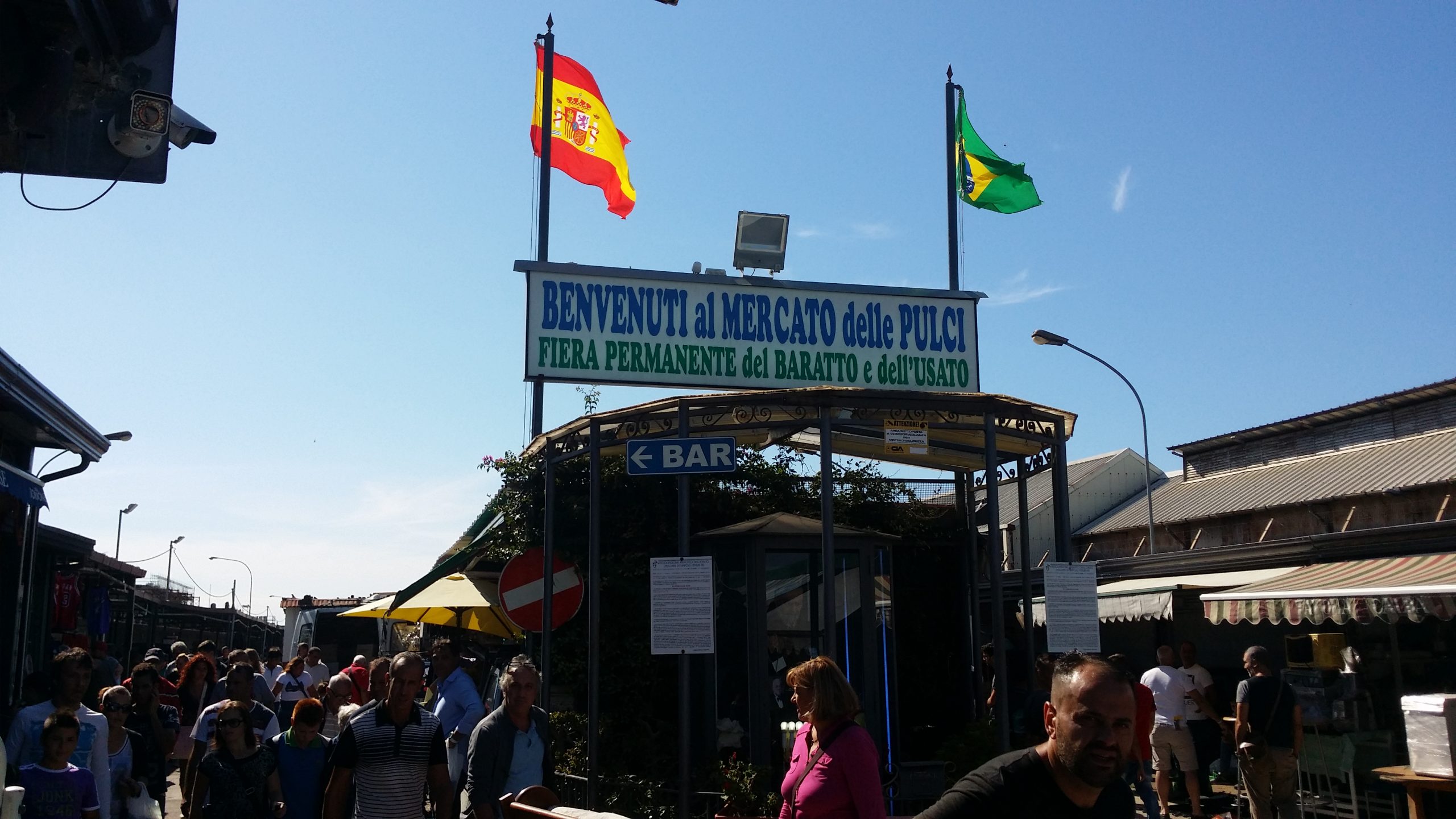 Napoli. Il “Mercatino dell’Oblio” di via De Roberto abbandonato dall’Amministrazione Comunale