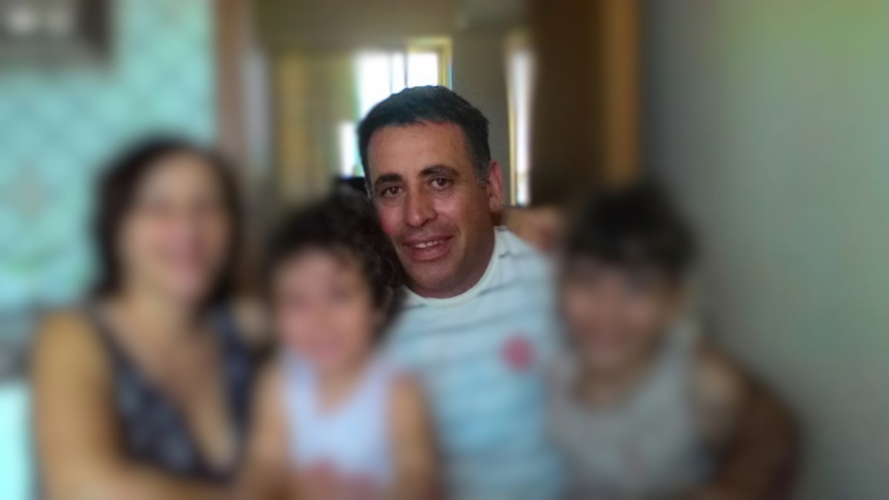 Il funerale di Luigi Polito. Don Aniello: “Queste non sono morti bianche, queste sono morti nere”