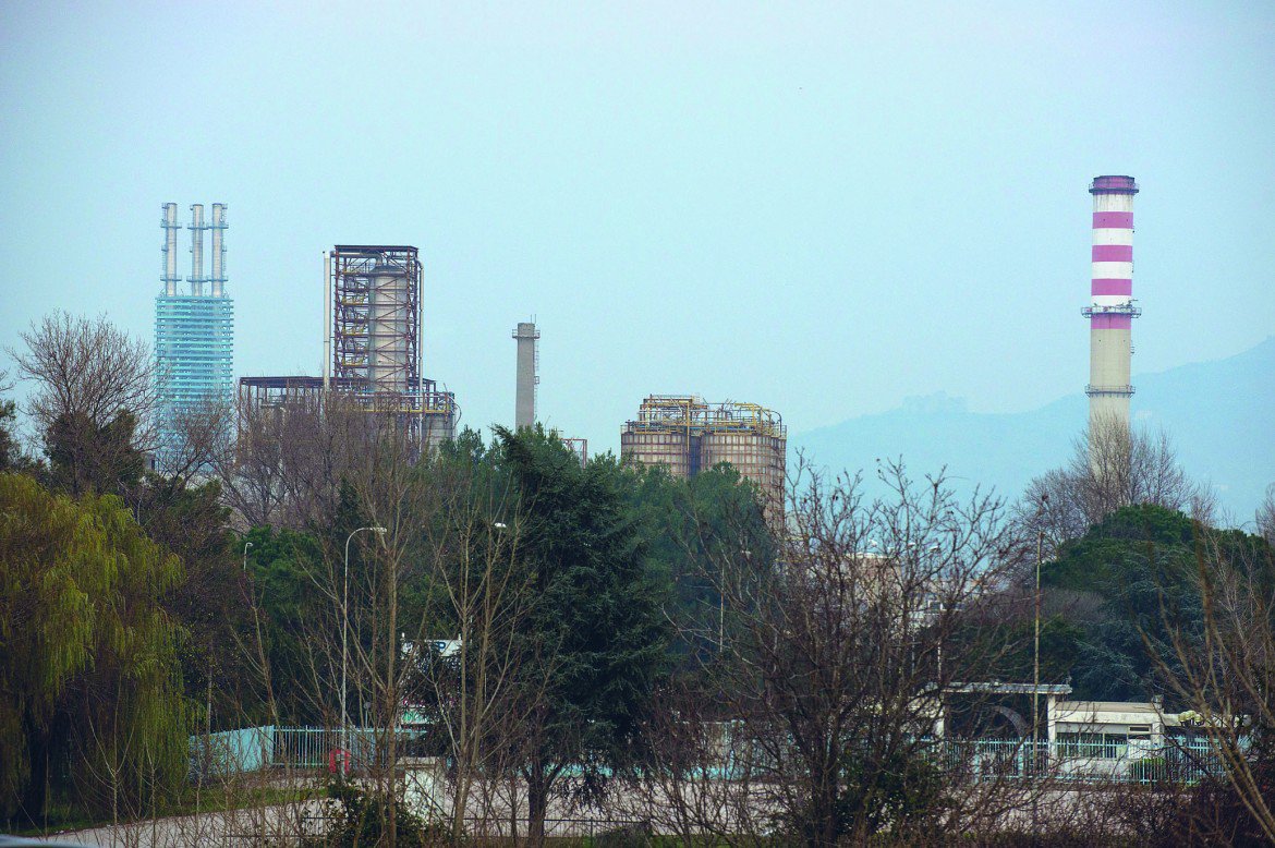 Montefibre di Acerra: fine della storia. Si smonta tutto.