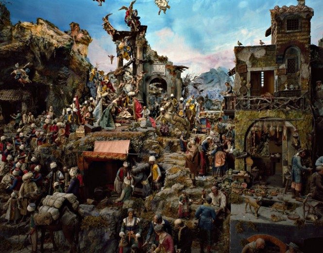 Napoli, ponte dell’Immacolata: turisti e napoletani la celebrano