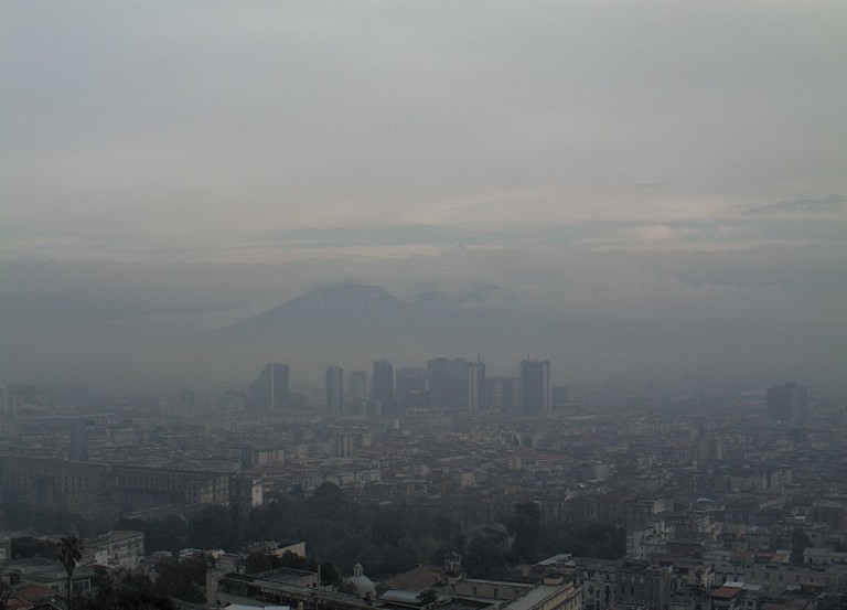 Napoli, al via oggi il piano anti-smog