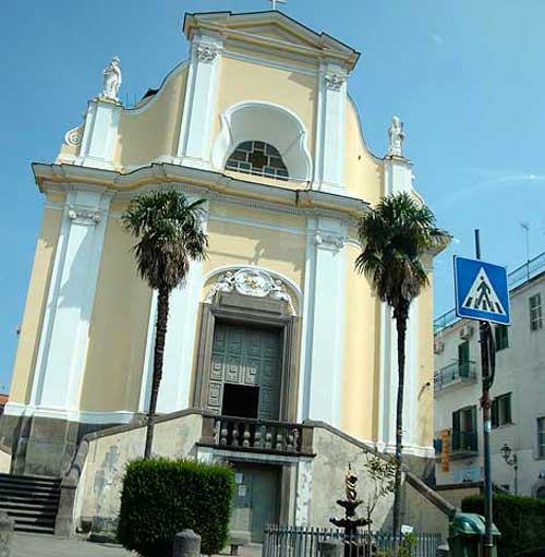 Castello di Cisterna: il piccolo ma difficile comune va al voto. Ecco liste e candidati