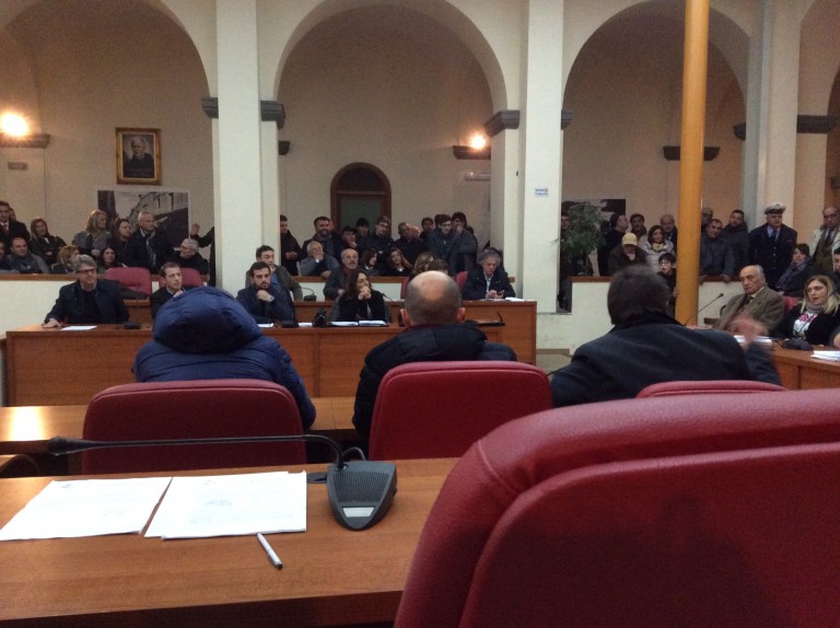 Sant’Anastasia/Concorsopoli: l’opposizione chiede un consiglio comunale urgente