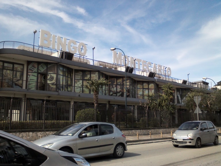 Casoria/Afragola, gioco in crisi: Bingo Montecarlo licenzia. E’ stato nel mirino dell’antimafia
