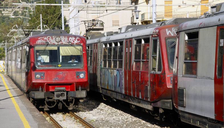 Circumvesuviana: ritardi nel rinnovo nei vecchi treni