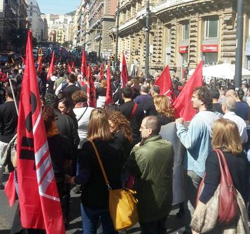 Licenziamenti Almaviva: nulla di fatto dal confronto in Confindustria. I sindacati annunciano lo sciopero. Mercoledi corteo fino alla prefettura di Napoli