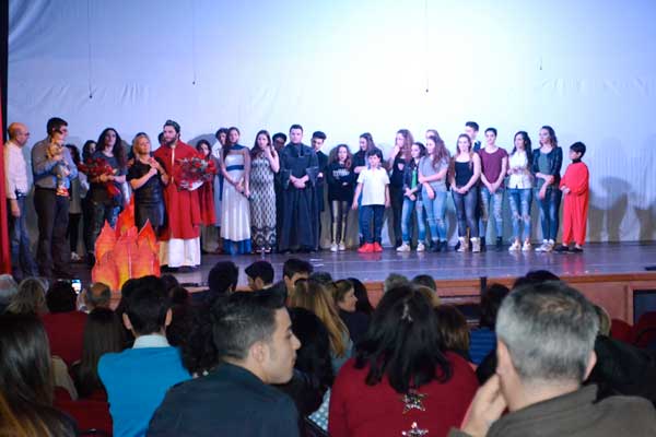A Saviano, grande successo della commedia musicale di Anna Saviano “ dall’Inferno col sorriso…. In Paradiso”