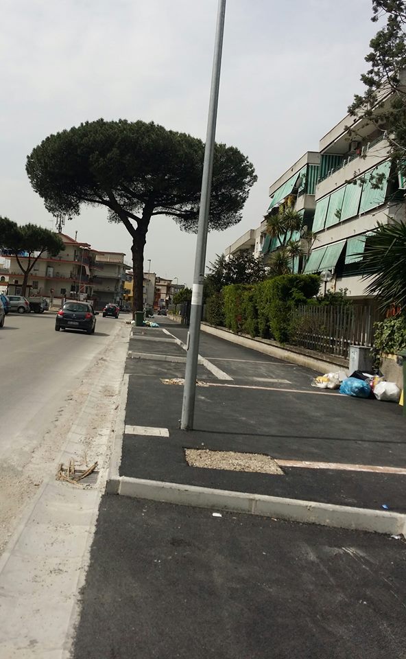 Volla. I Marciapiedi di via Petrarca diventano “Barriere Architettoniche”