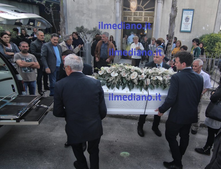 Sant’Anastasia, morte di Francesca Esposito: tre medici della clinica Trusso indagati per omicidio colposo.