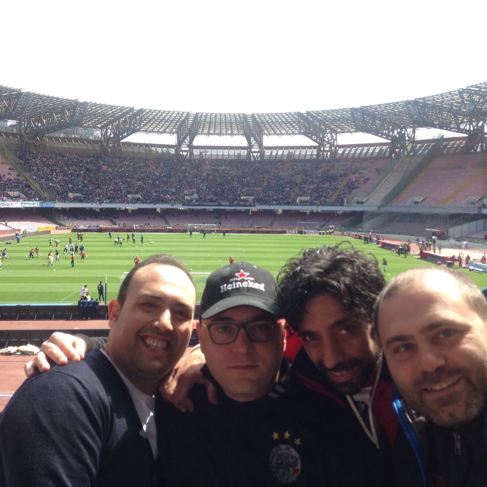 Da Striano al San Paolo per tifare Napoli: tifosi in posa