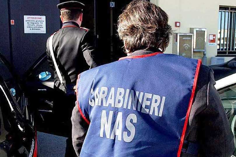 Napoli, falsificavano esami radiologici per truffare le assicurazioni: indagano i Nas