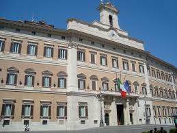 Pubblico e privato contro la burocrazia