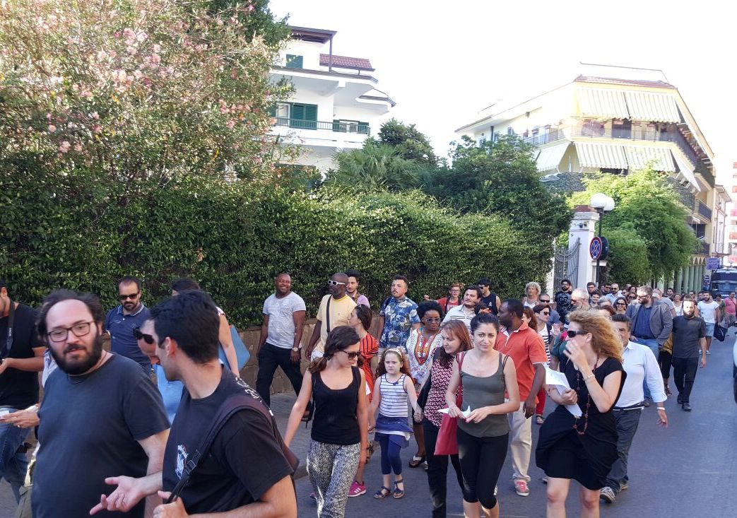 Incendio del campo rom: ieri corteo antirazzista