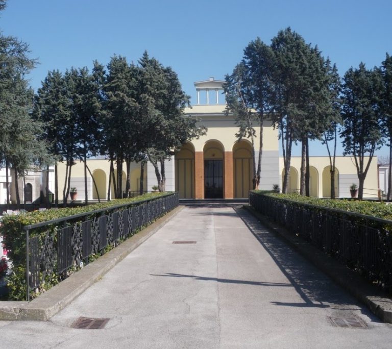 Cimitero, pubblicato bando per nuovi loculi