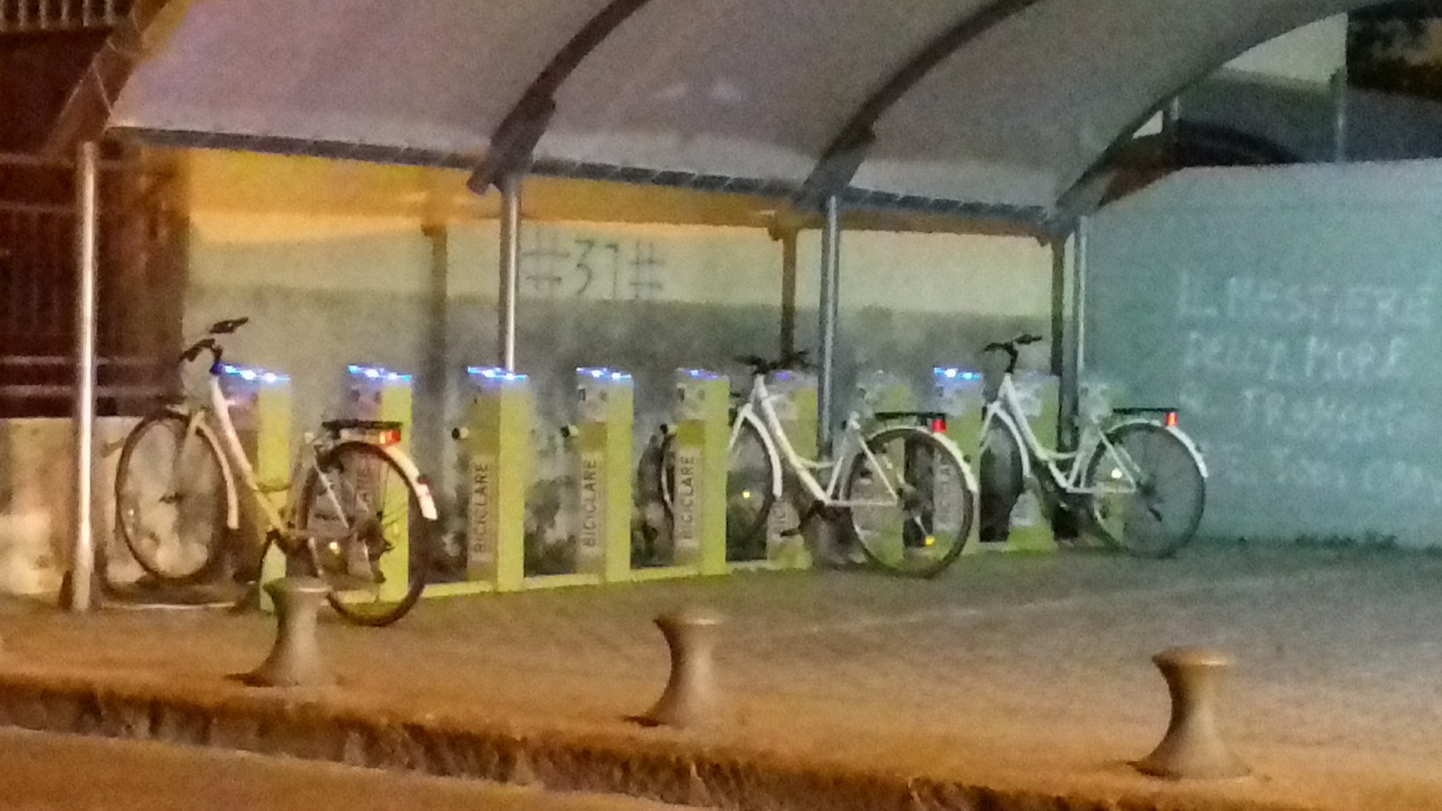 Il servizio bike sharing di Pomigliano nel mirino di ladri e vandali