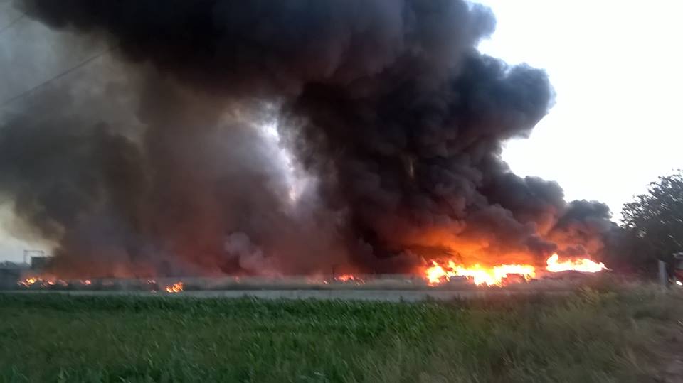 Incendio del campo-discarica di Afragola: la procura convalida il sequestro dei carabinieri