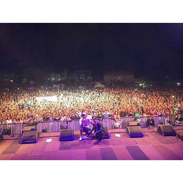 Acerra: ieri grande folla per Clementino. E stasera c’è Max Gazzè