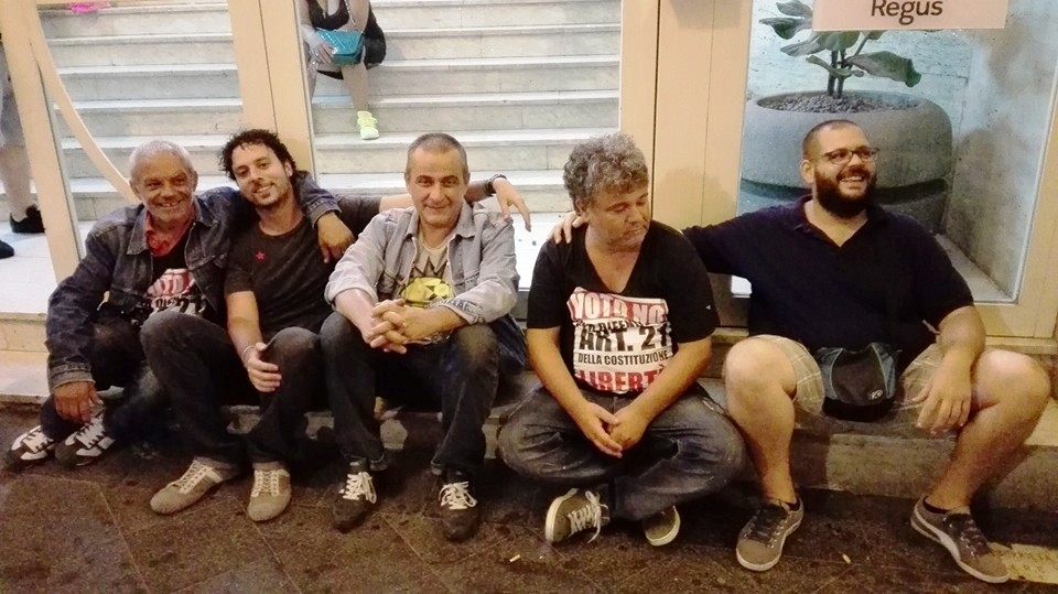 Pomigliano, i licenziati Fiat stanotte sotto le mura di palazzo San Giacomo a Napoli