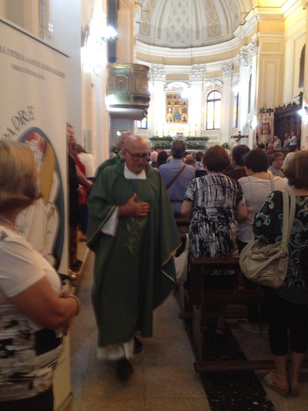 Somma Vesuviana, la comunità del Borgo Antico accoglie il nuovo parroco