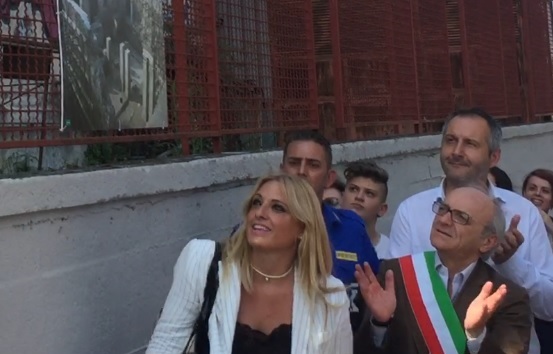 Somma Vesuviana, il sindaco «licenzia» l’assessore Raia: «Ha insinuato dubbi, annullato il rapporto di fiducia».