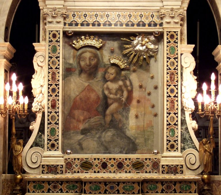 Da Madonna dell’Arco a Pompei, in cammino con Maria