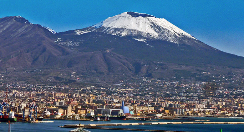 Napoli, domani pranzo di solidarietà per mille senza tetto