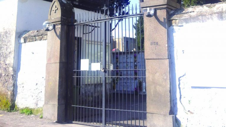 Sant’Anastasia, cimitero chiuso fino al 2 novembre