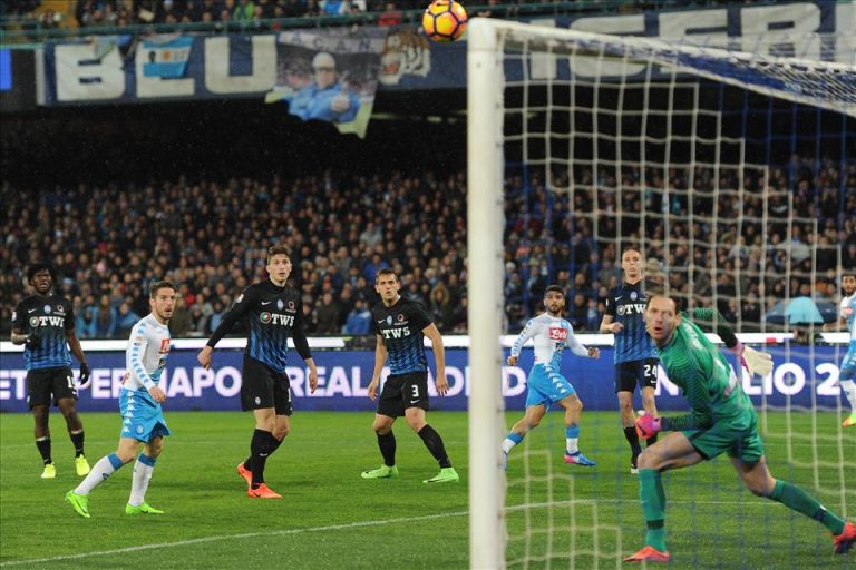 Ma il Napoli non ha giocato peggio dell’Atalanta: semplicemente non ha segnato per primo
