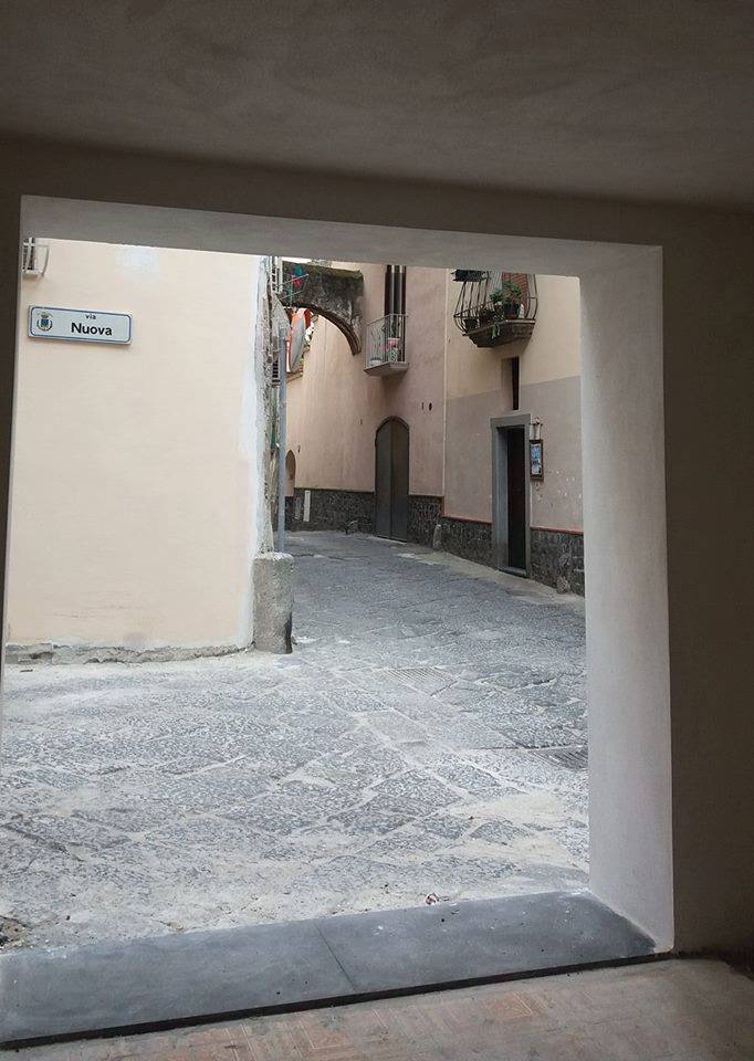 Somma Vesuviana, sul borgo antico Casamale nasce un piccolo gioiello: «’O Vascio – room gallery»