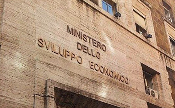 Futuro dell’auto al Sud: Di Maio convoca FCA e sindacati di Pomigliano