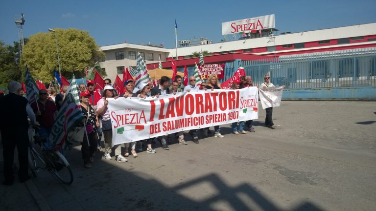 Salumificio Spiezia a rischio chiusura: il corteo dei lavoratori
