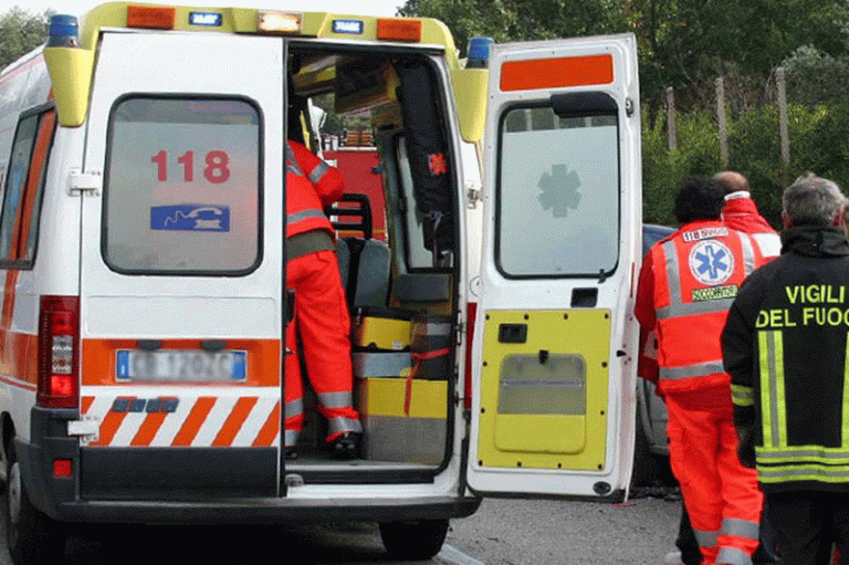 Napoli, aggrediti  e feriti tre tifosi inglesi
