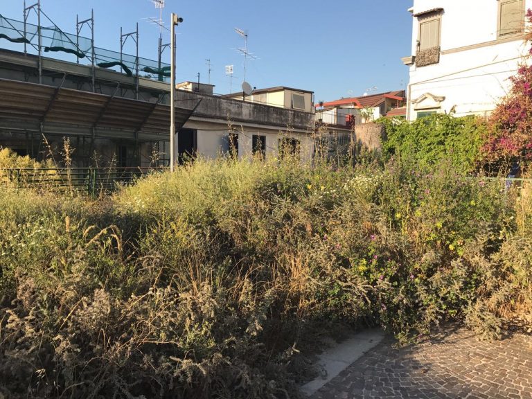 Somma Vesuviana, opera pubblica abbandonata: scempio e degrado in via Casaraia