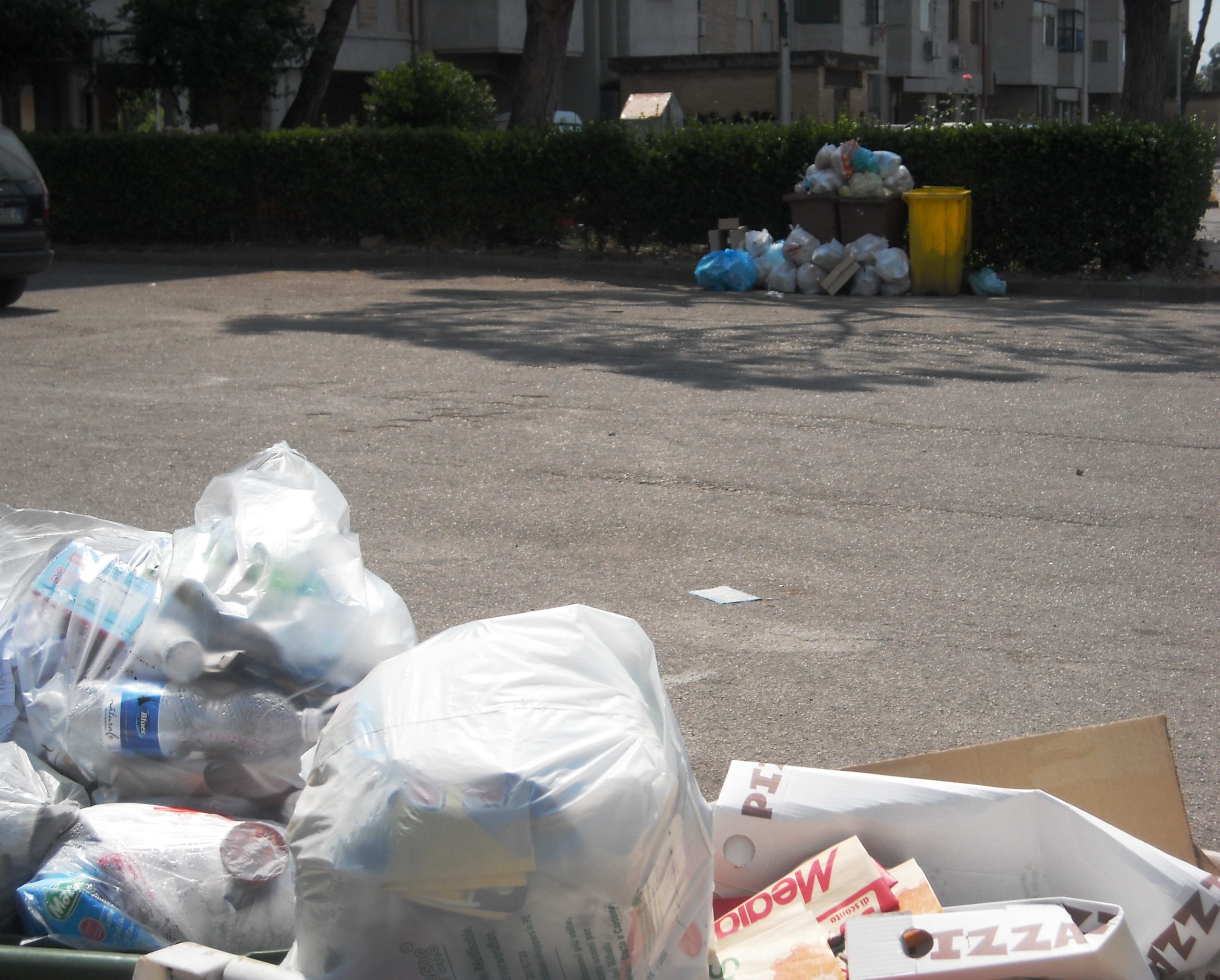 Rifiuti, lo sciopero della nu ad Acerra ieri