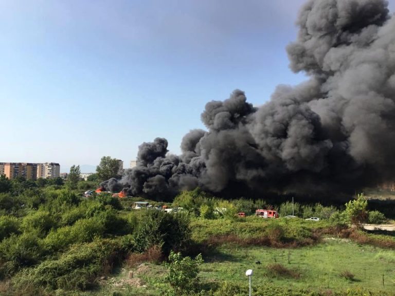 Smog da incubo: Pomigliano città più “cinese” di tutte. E domani corteo anti roghi