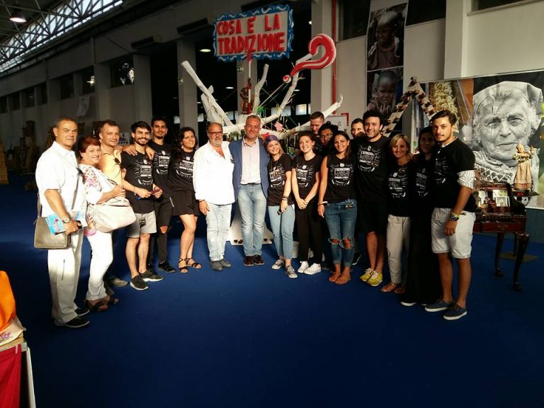 L’Accademia Vesuviana di Tradizioni Etnostoriche di Somma Vesuviana al festival «Napoli incontra il Mondo»