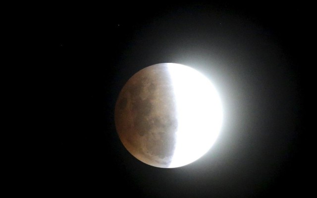 Alle 20,20 di questa sera l’eclissi parziale di Luna