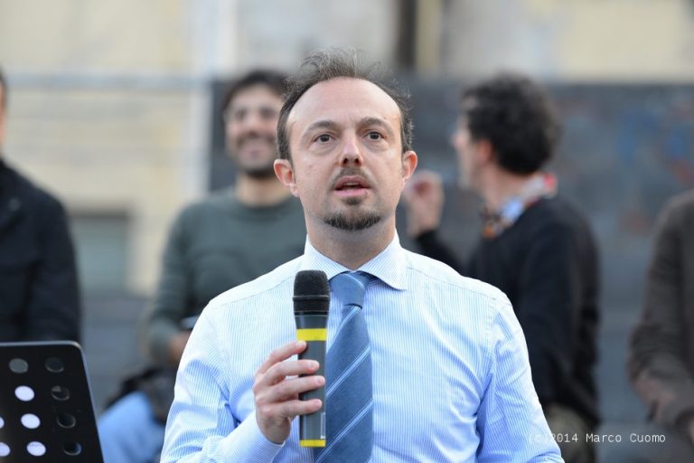 Puglia (M5S): “Vesuvio devastato da scarsa prevenzione e scelte scellerate”