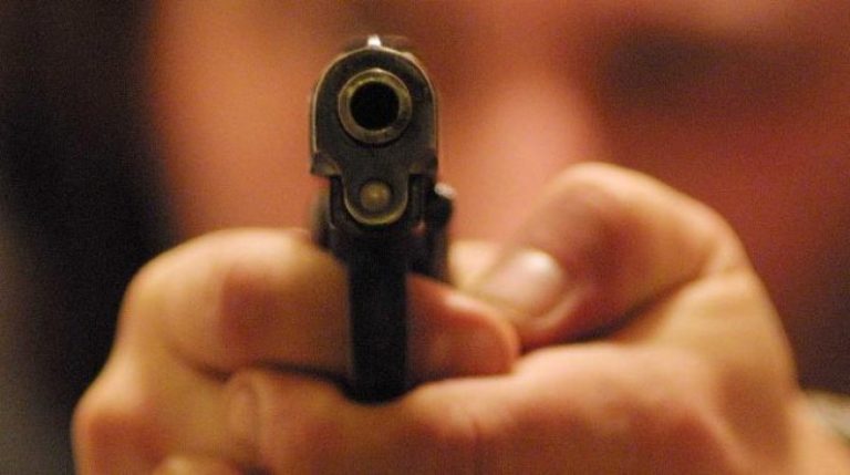 Acerra, spari sul palazzo di un costruttore: indaga la polizia