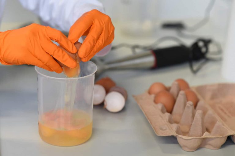 Sant’Anastasia, uova contaminate: dissequestrata l’azienda avicola, nessun rischio per i consumatori