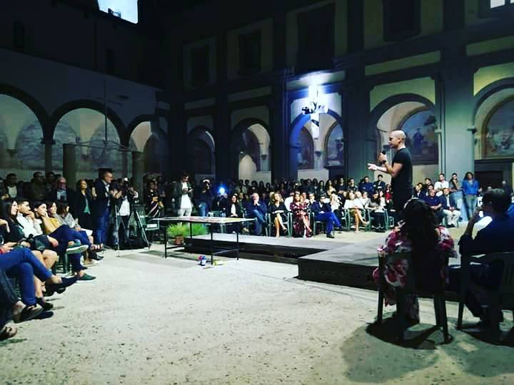 Tramandars: lo scultore Jago incanta Somma Vesuviana – Il Servizio della serata