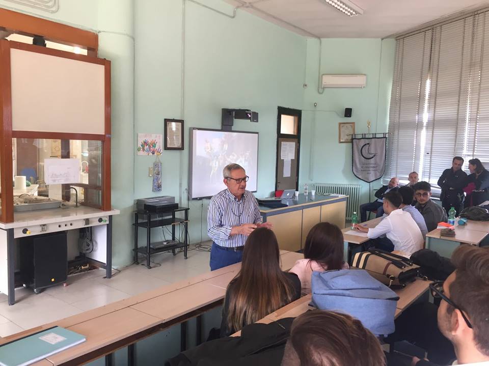 Alternanza scuola-lavoro, gli studenti del “Colombo” di Marigliano alla scoperta della Villa Augustea di Somma