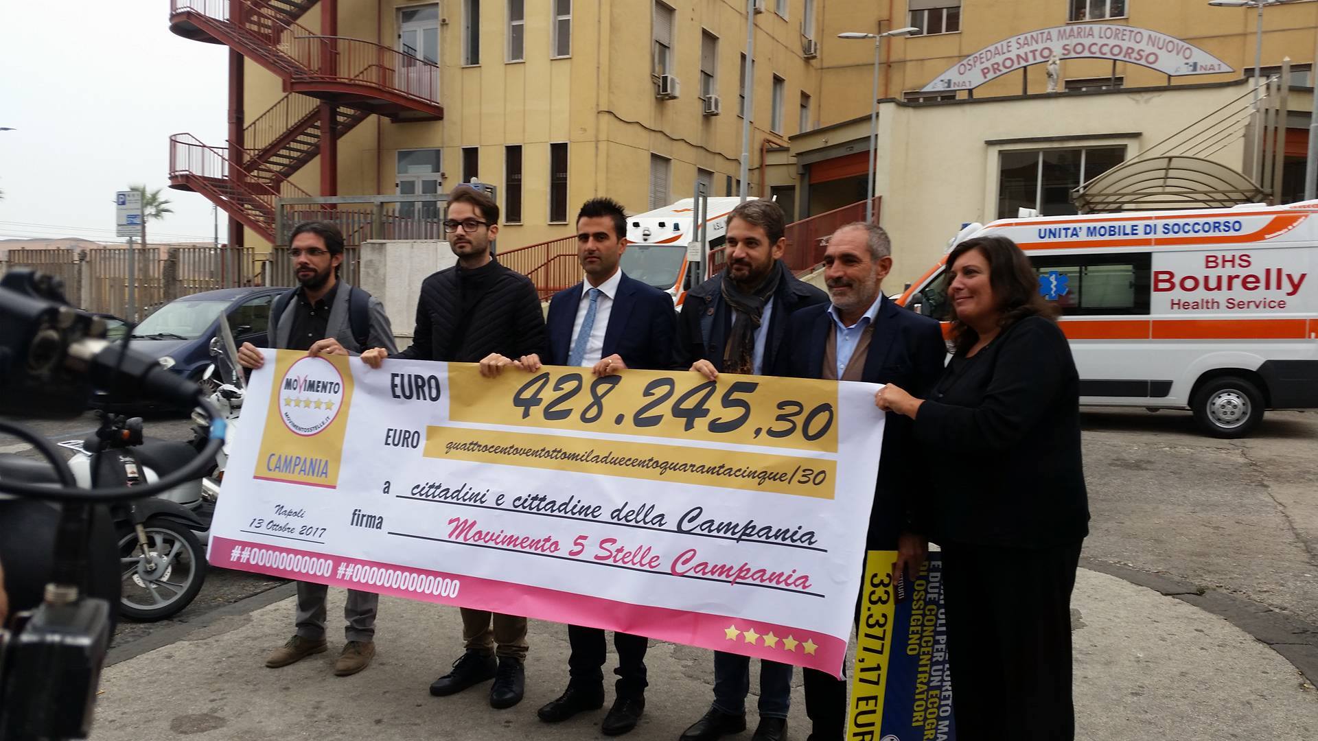Napoli. Il Movimento 5 Stelle dona all’ospedale Loreto Mare attrezzature sanitarie