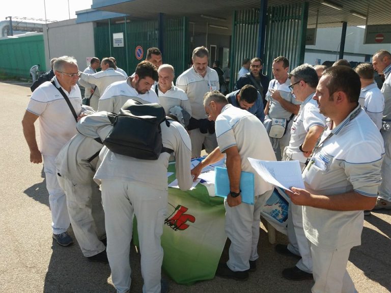 FCA Pomigliano, petizione dei firmatari a Marchionne: « Fabbrica a rischio senza nuove produzioni »