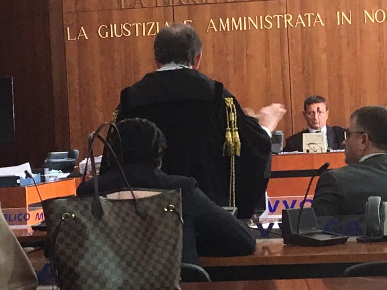 Sant’Anastasia, condanna a un anno e due mesi con sospensione della pena per l’ex sindaco Esposito
