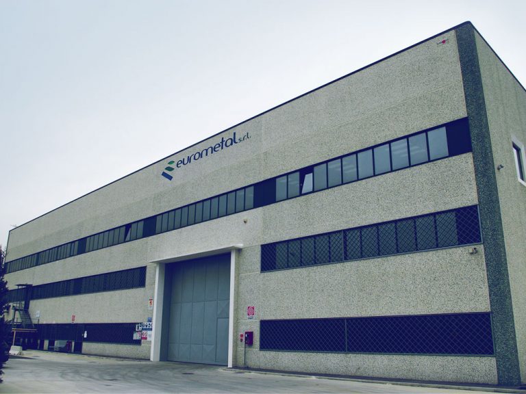 Polo dei rifiuti pericolosi: continua il braccio di ferro tra Comune di Acerra e Regione