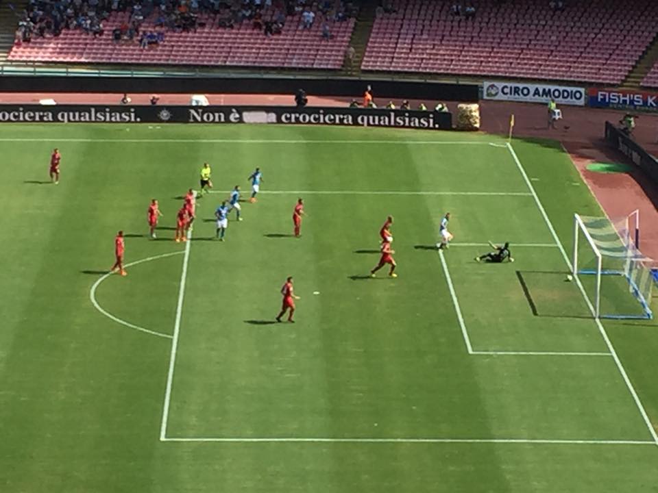 Il gol di Hamsik fotografato da Lucio Canzanella